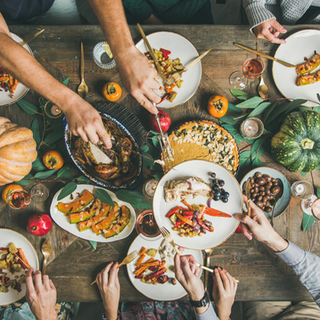 7 Tips to Host a Flawless Friendsgiving